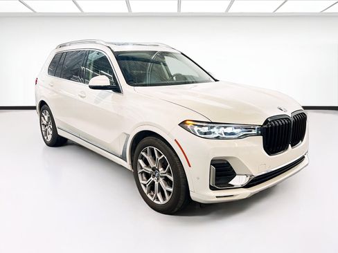 Used 2022 BMW X7 xDrive40i w/ Premium Package image 3
