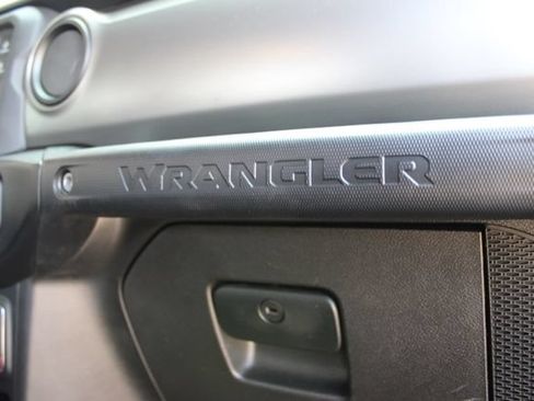 Used 2020 Jeep Wrangler Sport AWD/4WD image 44