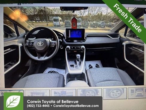 Used 2025 Toyota RAV4 XLE AWD/4WD image 8