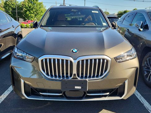 Used 2026 BMW X5 xDrive40i w/ Climate Comfort Package AWD/4WD image 2