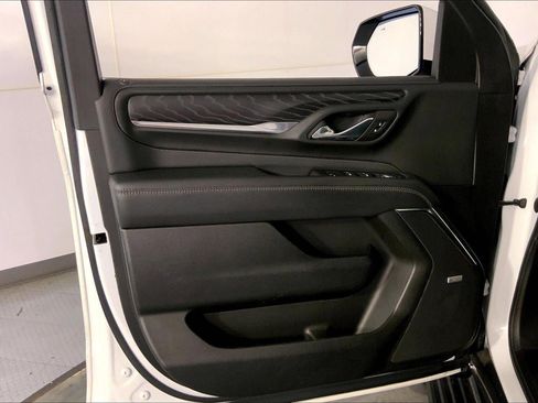 Used 2023 GMC Yukon Denali AWD/4WD image 24