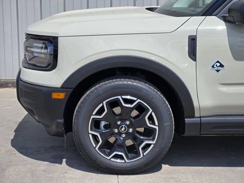 New 2025 Ford Bronco Sport Outer Banks w/ Outer Banks Tech Package+ AWD/4WD image 6