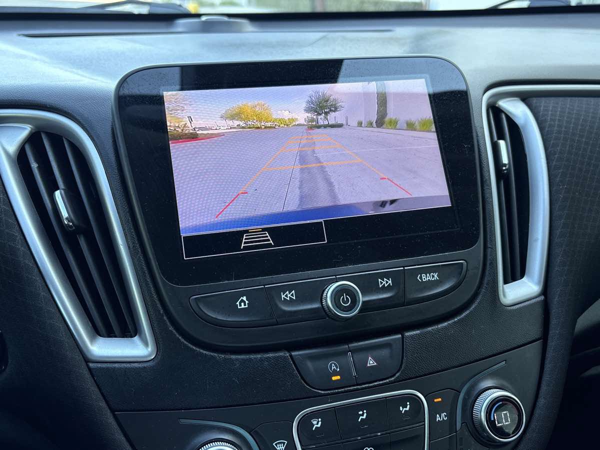 Used 2024 Chevrolet Malibu LT FWD image 23