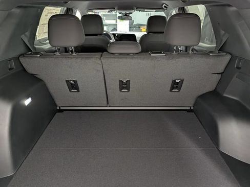 New 2027 Chevrolet Equinox LT FWD image 13