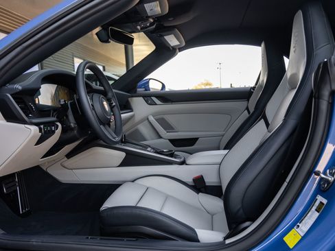 New 2026 Porsche 911 Carrera image 30