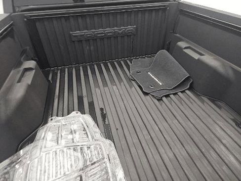 Used 2024 Toyota Tacoma SR image 9