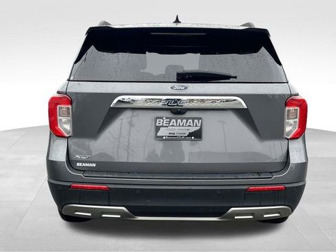 Used 2023 Ford Explorer XLT w/ Equipment Group 202A image 6