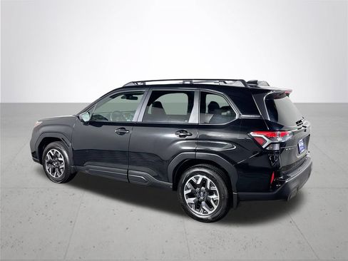 Certified 2026 Subaru Forester Premium w/ Base/Premium Package AWD/4WD image 9