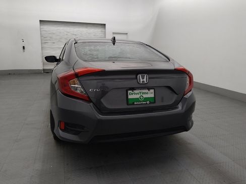Used 2018 Honda Civic EX image 6