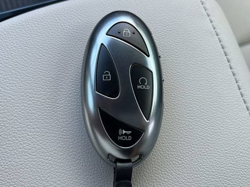 Certified 2025 Hyundai Tucson Limited AWD/4WD image 33