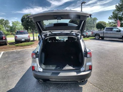 Used 2022 Ford Escape SE w/ SE Sport Appearance Package AWD/4WD image 22