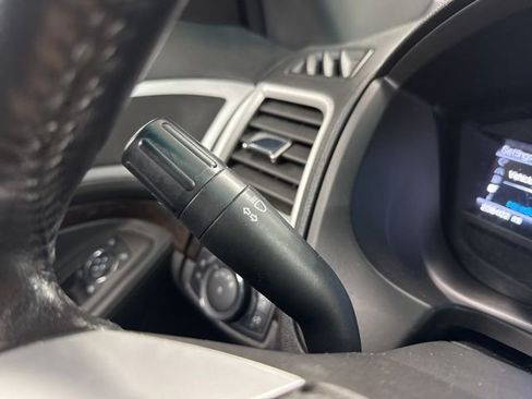 Used 2013 Ford Explorer Limited image 38