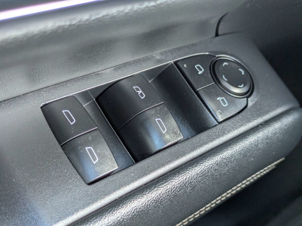 Used 2025 GMC Terrain Elevation AWD/4WD image 23