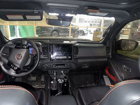 Used 2023 Nissan Frontier PRO-4X w/ Pro-4X Premium Package image 5