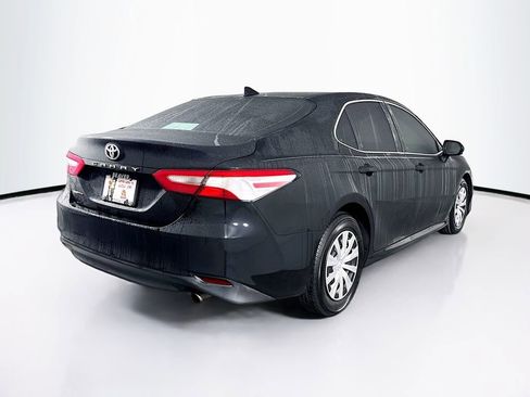 Used 2019 Toyota Camry L image 10