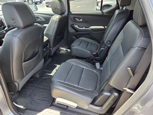 Used 2019 Chevrolet Traverse RS w/ LPO, Floor Liner Package AWD/4WD image 11