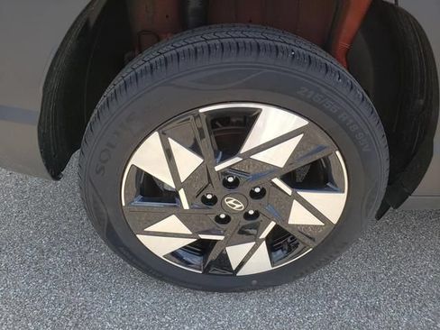 Certified 2024 Hyundai Kona SEL AWD/4WD image 33