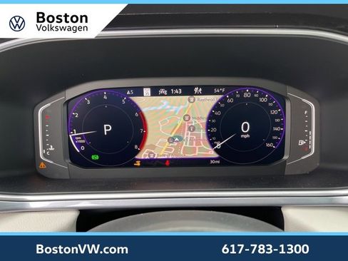 New 2025 Volkswagen Taos SEL image 9