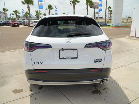 New 2026 Honda HR-V Sport image 6