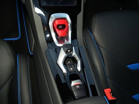 Used 2020 Lamborghini Huracan EVO image 19