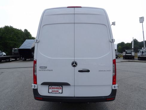 Used 2023 Mercedes-Benz Sprinter 3500 image 6