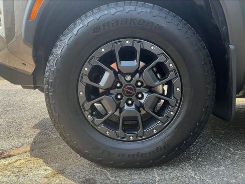 Used 2023 Nissan Frontier PRO-4X w/ Pro-4X Premium Package AWD/4WD image 9