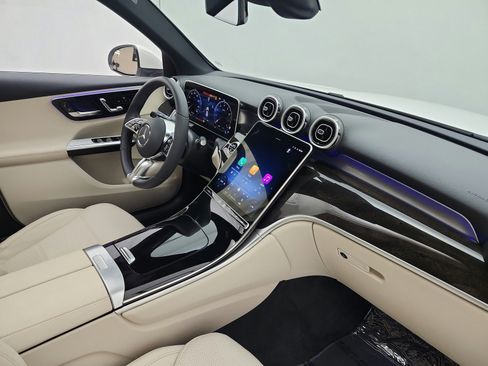 Certified 2026 Mercedes-Benz GLC 300 4MATIC image 19