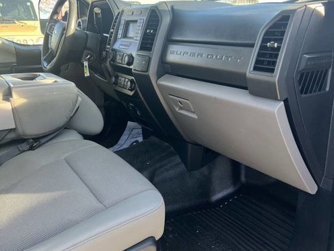 Used 2021 Ford F250 XL w/ Power Equipment Group image 15