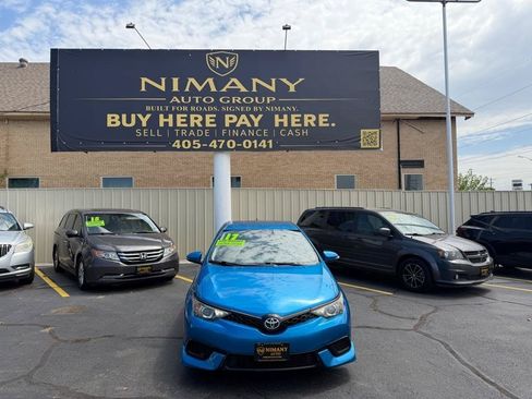Used 2017 Toyota Corolla iM FWD image 2