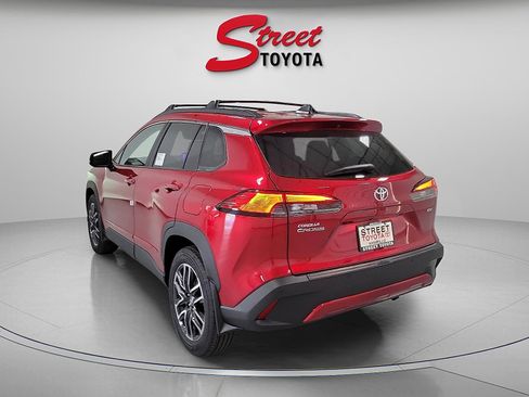 Used 2026 Toyota Corolla Cross XLE w/ Convenience Package image 2