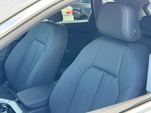 New 2025 Audi Q5 2.0T Premium image 17