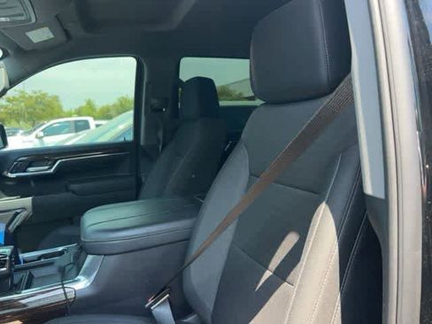 Used 2024 GMC Sierra 1500 Elevation w/ LPO, Elevation Black Package AWD/4WD image 17