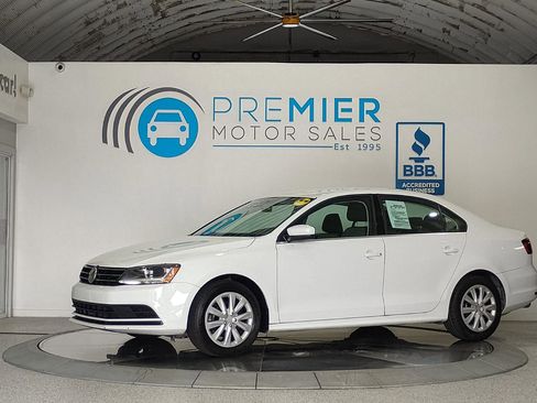 Used 2017 Volkswagen Jetta S FWD image 2