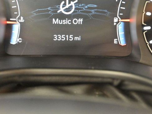 Used 2023 Jeep Compass Limited w/ Sun and Sound Group AWD/4WD image 19