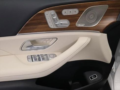 New 2026 Mercedes-Benz GLS 450 4MATIC image 25