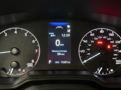 Certified 2024 Toyota Corolla Cross LE image 25