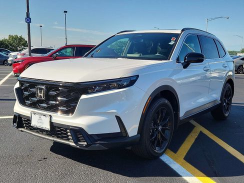Certified 2025 Honda CR-V Sport image 3