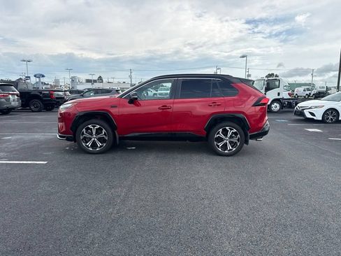 Used 2023 Toyota RAV4 XSE AWD/4WD image 2