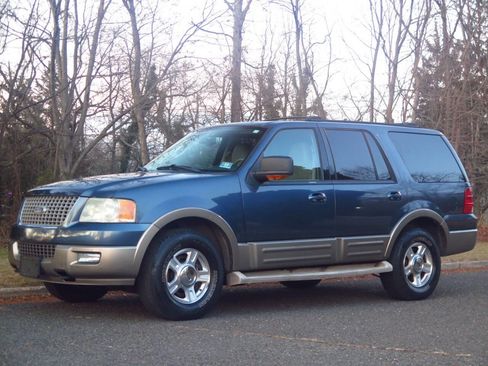 Used 2004 Ford Expedition Eddie Bauer image 1