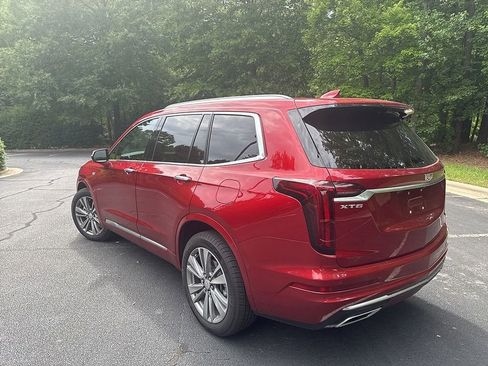 Used 2024 Cadillac XT6 Premium Luxury w/ Technology Package FWD image 4