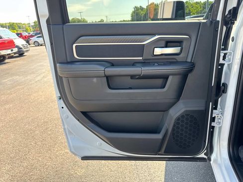 New 2026 RAM 2500 Big Horn AWD/4WD image 14