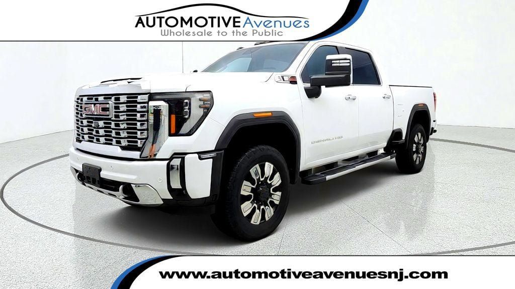 Used 2024 GMC Sierra 2500 Denali w/ Denali Reserve Package AWD/4WD image 1