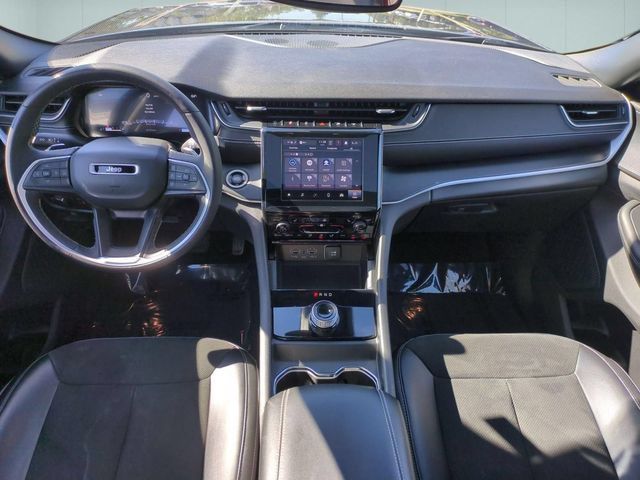 Used 2023 Jeep Grand Cherokee Altitude AWD/4WD image 27