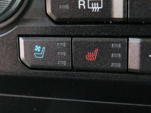 Used 2019 Ford F150 Lariat w/ Equipment Group 502A Luxury image 45