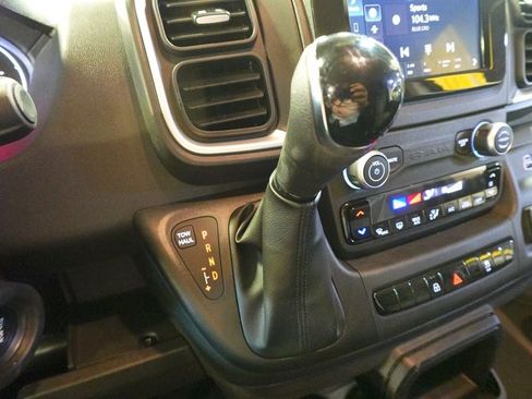 New 2024 RAM ProMaster 2500 w/ Quick Order Package 22G SLT image 19