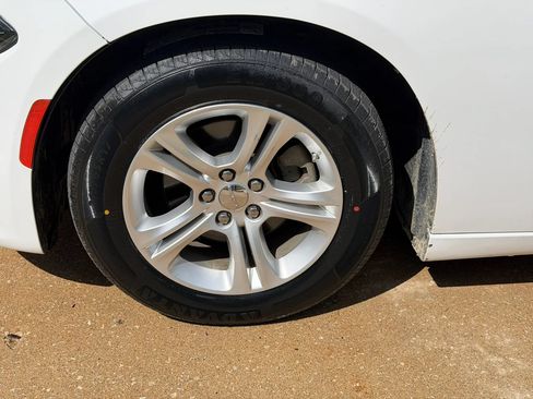 Used 2022 Dodge Charger SXT RWD image 9
