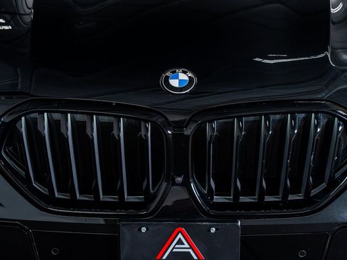 Used 2023 BMW X6 xDrive40i w/ M Sport Package image 16