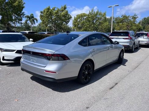 Used 2025 Honda Accord SE image 6