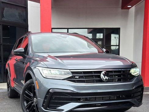 Used 2022 Volkswagen Tiguan SE R-Line AWD/4WD image 12
