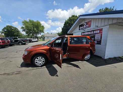 Used 2014 Dodge Journey American Value Package FWD image 23
